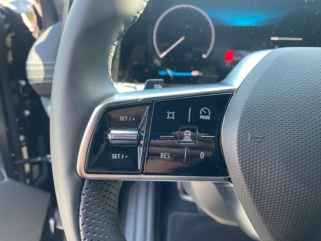 Mitsubishi Eclipse Cross intense+ 87 kwh