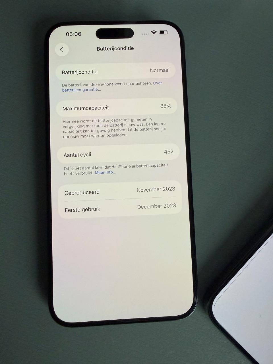 2x iPhone 15 Pro Max 256GB - Zo goed als nieuw!
