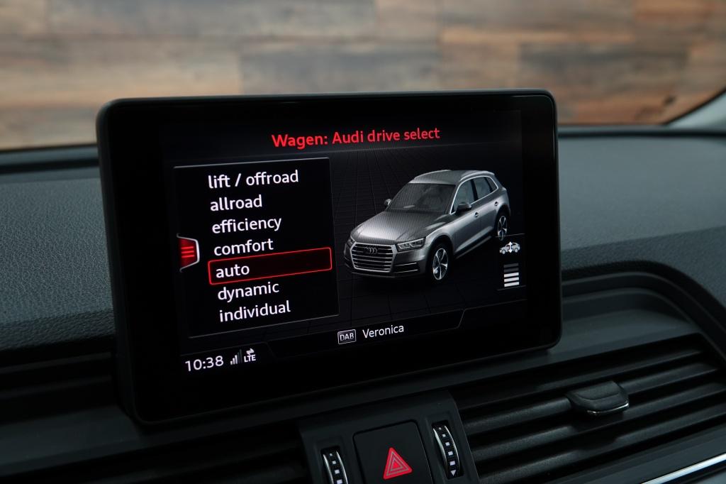 Audi Q5 2.0 quattro hybride | pano | luchtvering | led |