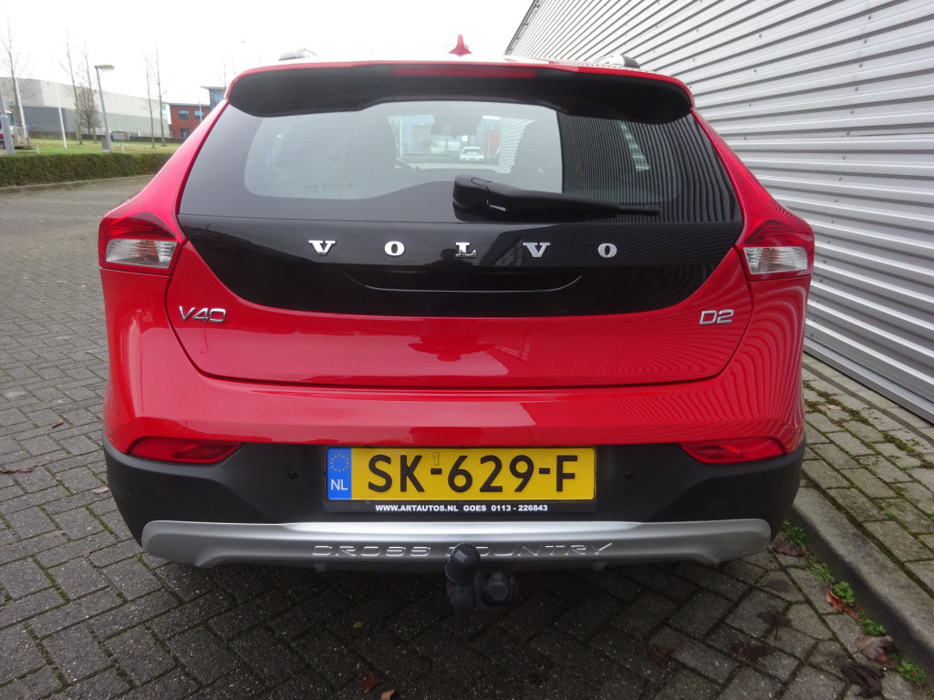 Volvo V40 cross country 2.0 d2 kinetic automaat 1e eigenaar / automaat / cl