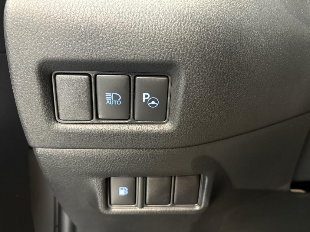 Toyota C-hr 1.8 hybrid executive