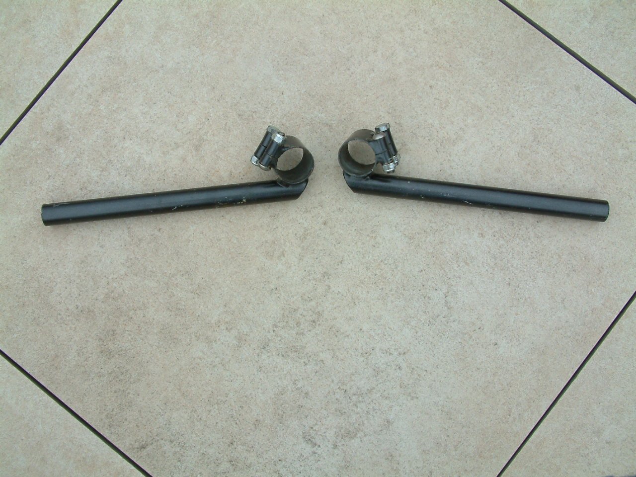Achter schokbrekers  -geen mono veren  sturen 22 mm  -clippon 35 mm