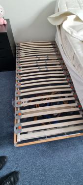 Twee verstelbare lattenbodems 2.10 mtr bij 90.mtr