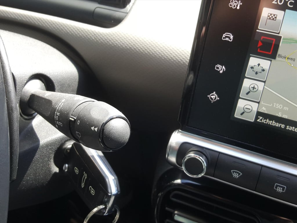 Citroen C4 Cactus vti 82pk airdream shine etg5 automaat navigatie | trekhaa