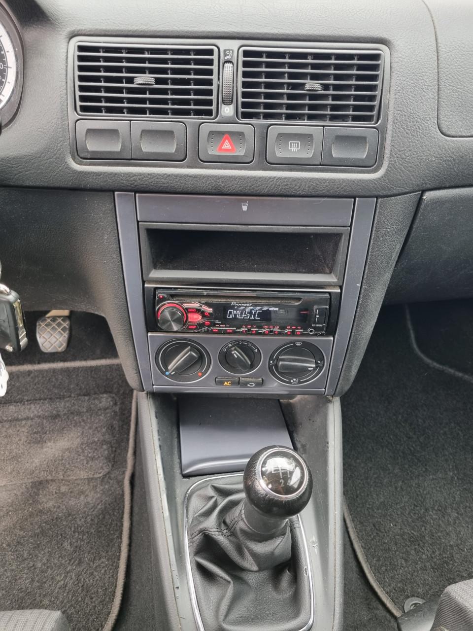 Volkswagen Golf 1.6-16V Sportline | Trekhaak | Cruise control!