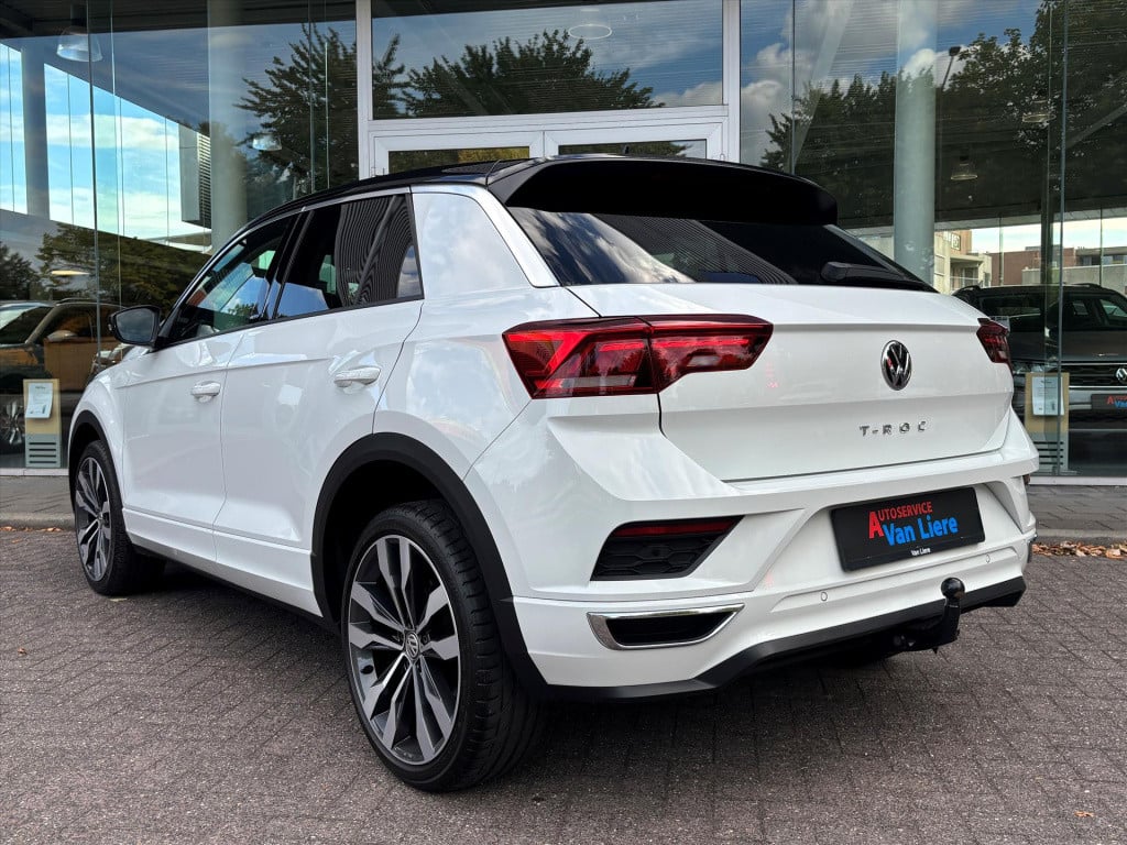 Volkswagen T-roc 1.5 tsi 150pk 7-dsg t-roc sport|trekhaak|carplay|navi|rijk