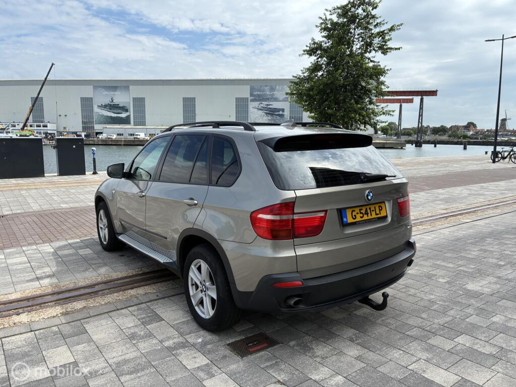 BMW X5 xDrive30d High Executive km257.412 Nap Pano BJ2007