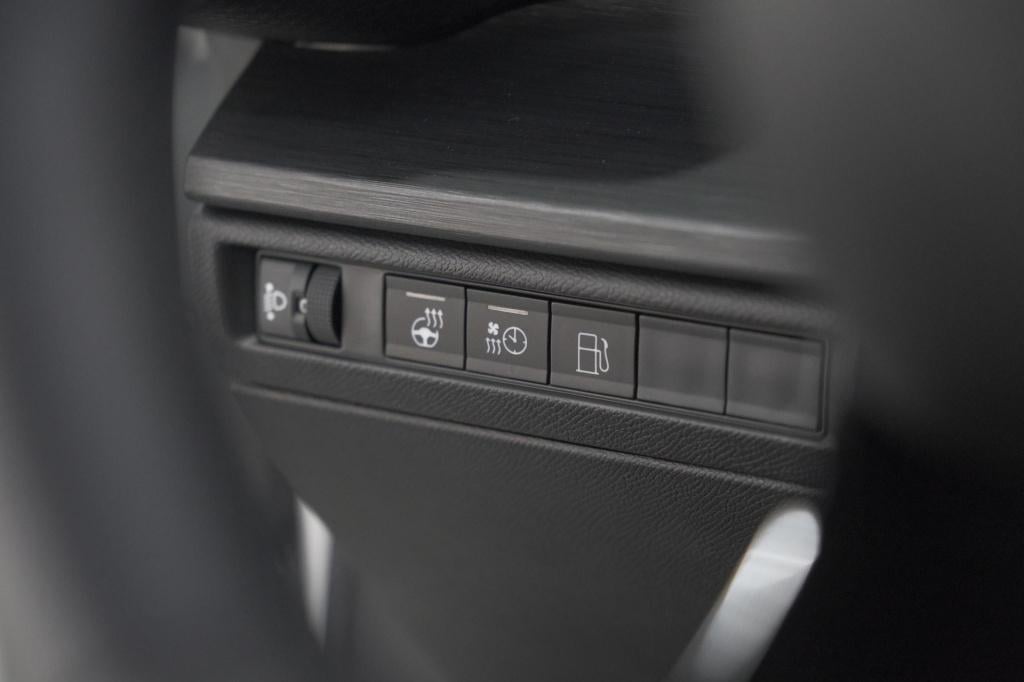 Citroen C5 X 1.6 plug-in hybrid 225 shine | adaptieve cruise control | head