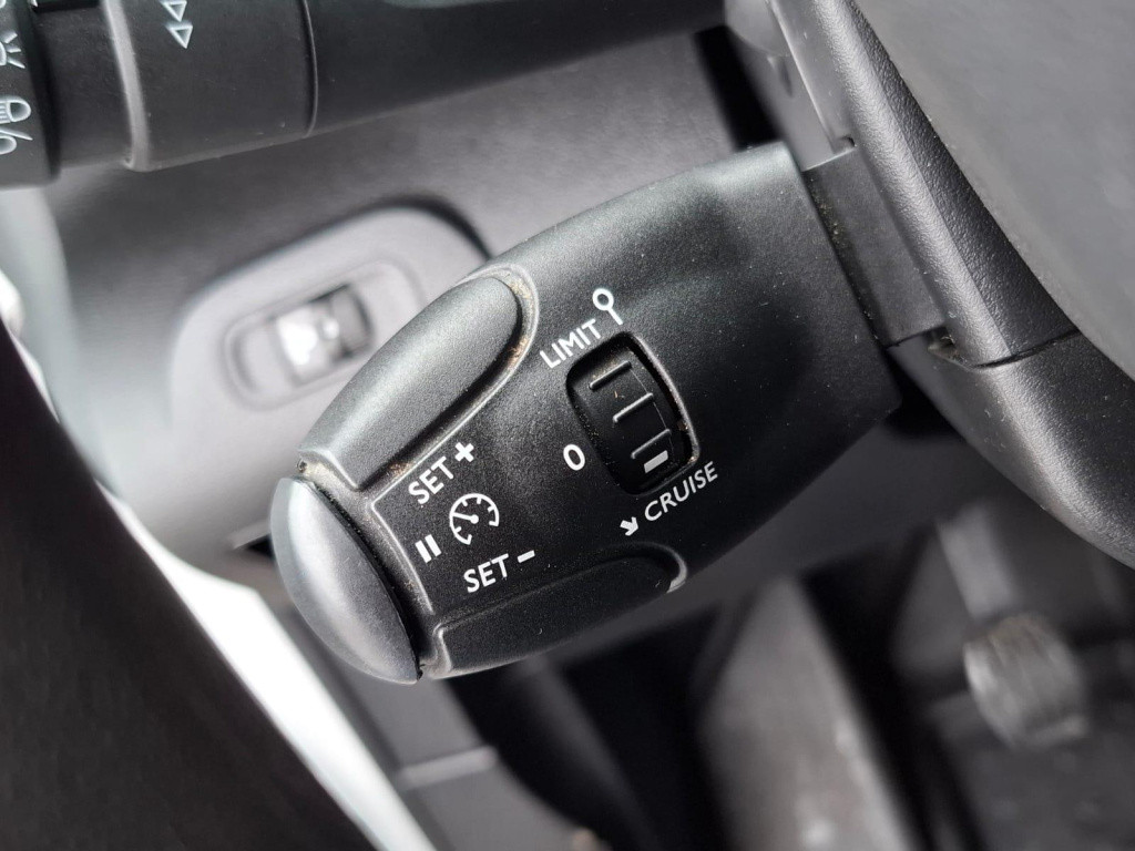 Peugeot Partner 1.5 bluehdi premium airco / cruise controle / navi / 105 pk