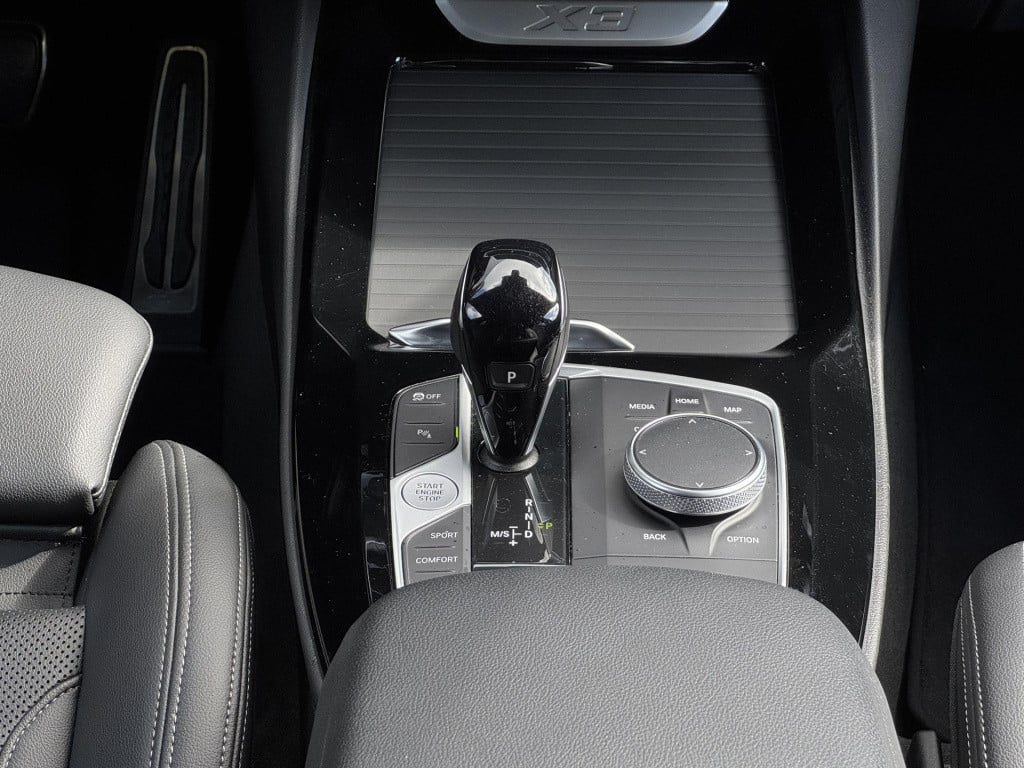 BMW X3 xdrive20i high executive m sport | trekhaak uitklapbaar | navigatie 