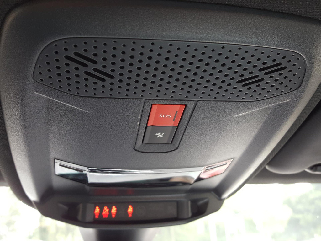 Peugeot 208 gt pack ev 50kwh 136pk/12%bytelling+btw | 3-fase navigatie | cr