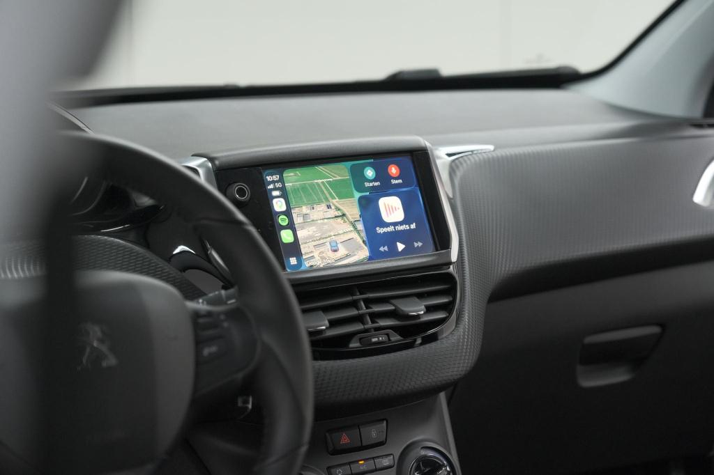 Peugeot 2008 puretech 110 eat6 active | camera | apple carplay | parkeersen
