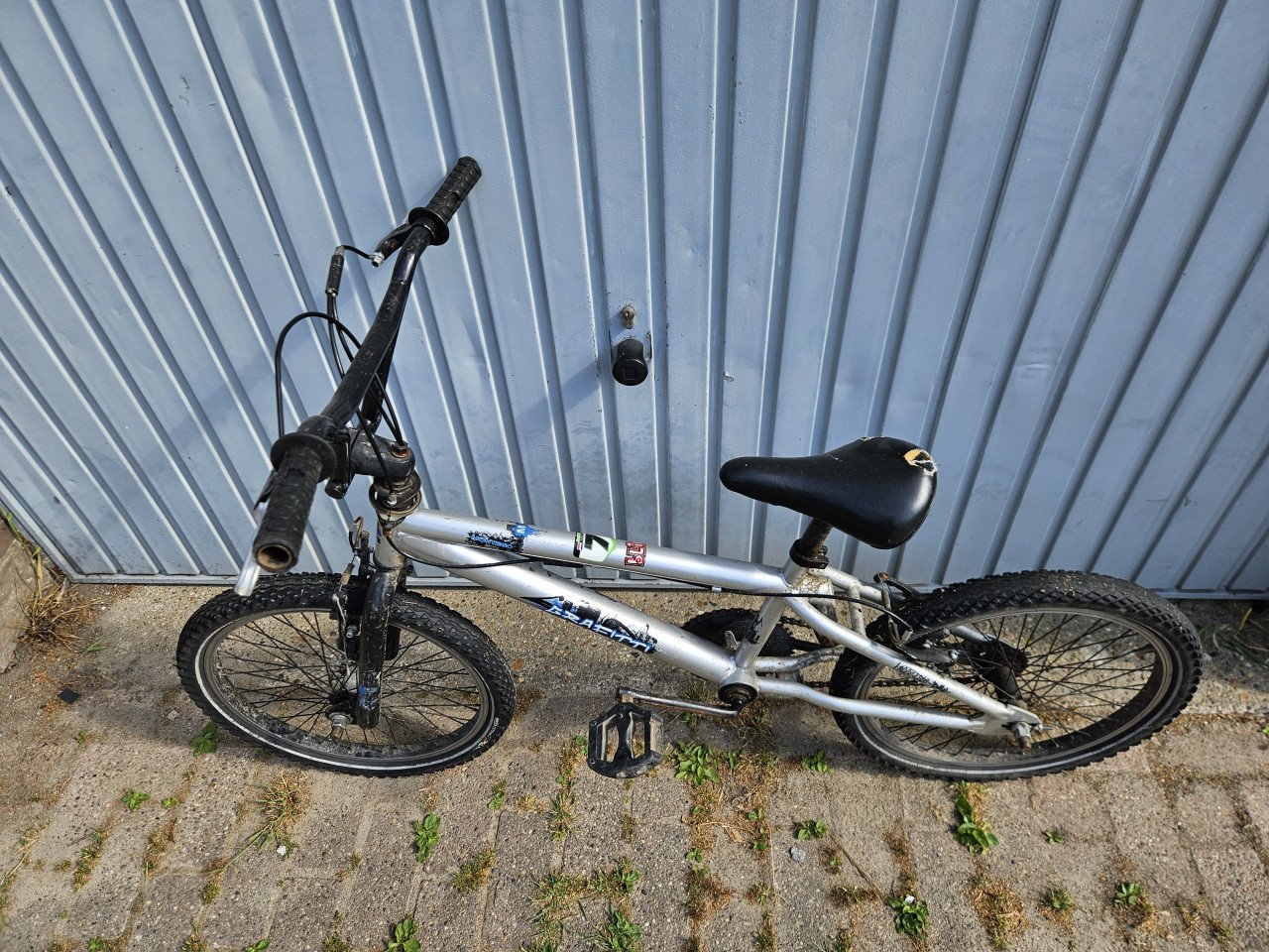 Montego Graffiti BMX