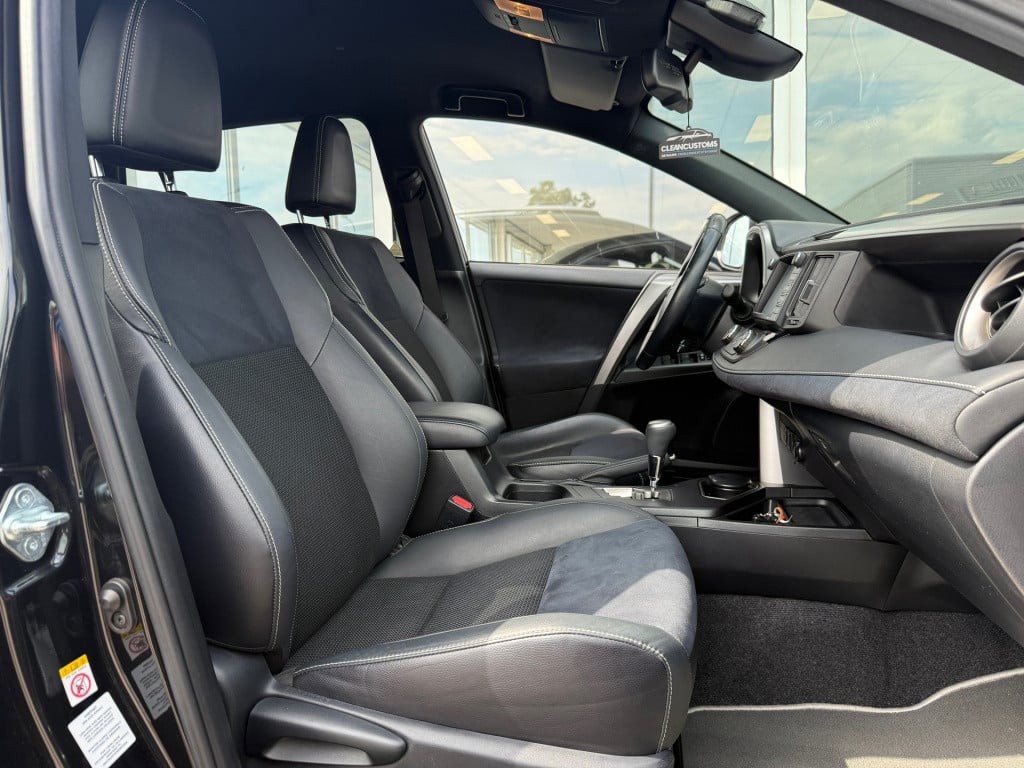 Toyota Rav4 2.5 hybrid style