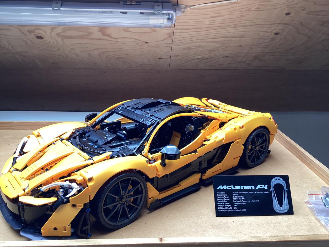 Koopje: Lego Technic McLaren P1 ( set 42172 ) in nieuwstaat.