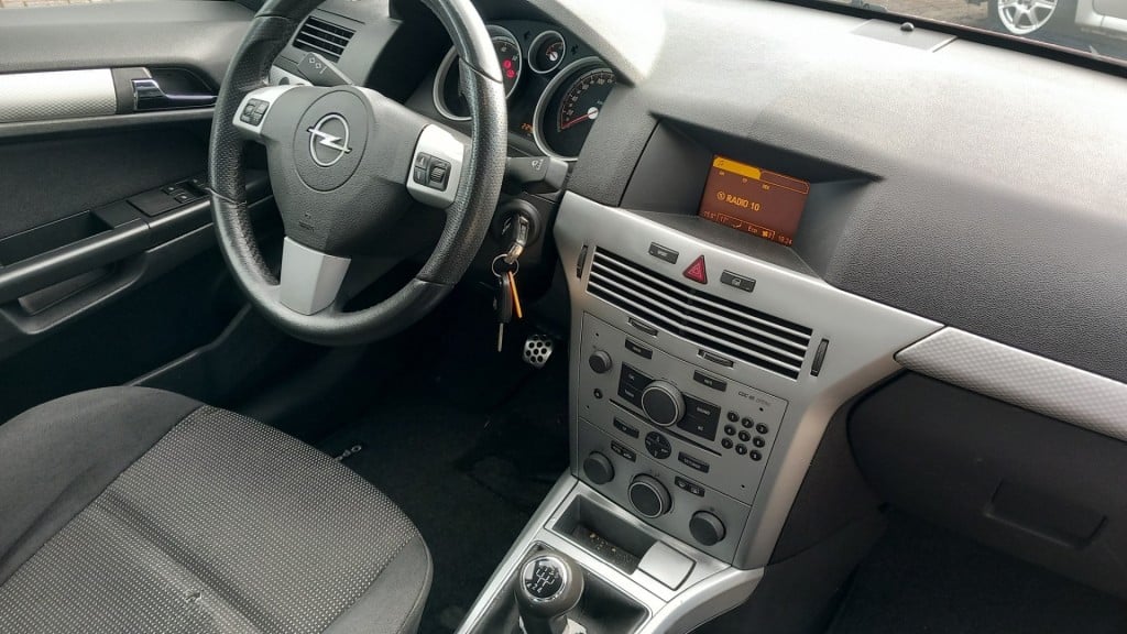 Opel Astra 1.6 essentia