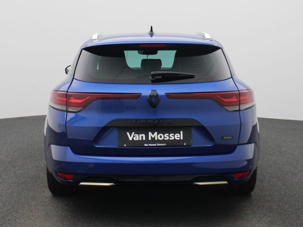 Renault Megane E-tech estate 1.6 plug-in hybrid 160 e-tech engineered | phe