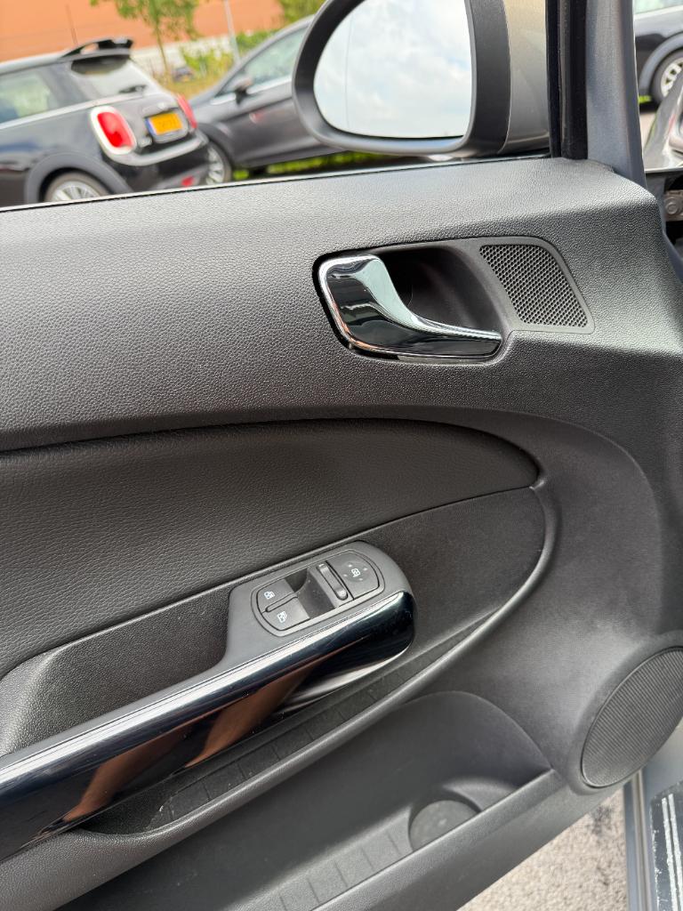 Opel Corsa 1.2 ecoflex selection - airco - stoelverwarming
