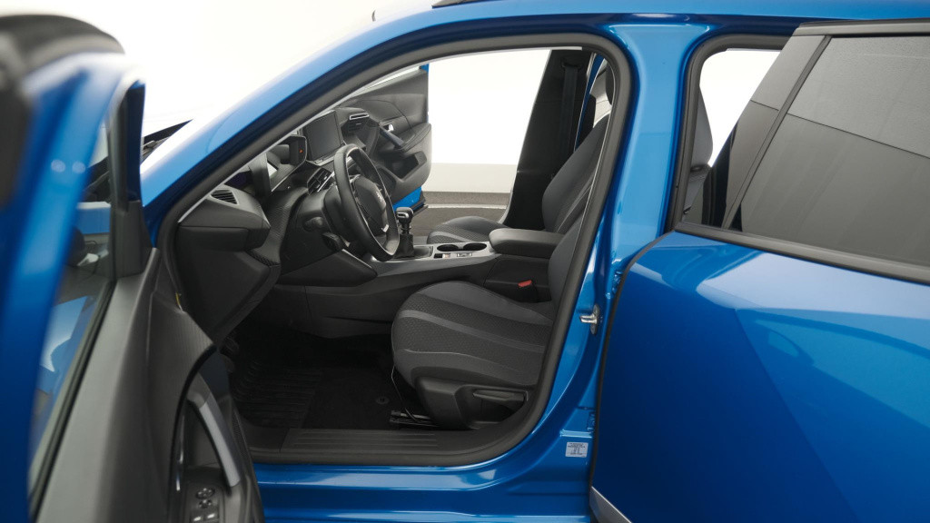 Peugeot 2008 puretech 130 allure | trekhaak | camera | apple carplay | stoe