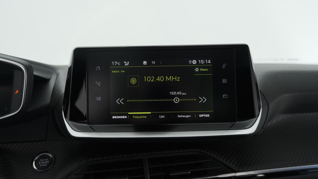 Peugeot 2008 puretech 130 allure | trekhaak | camera | apple carplay | stoe