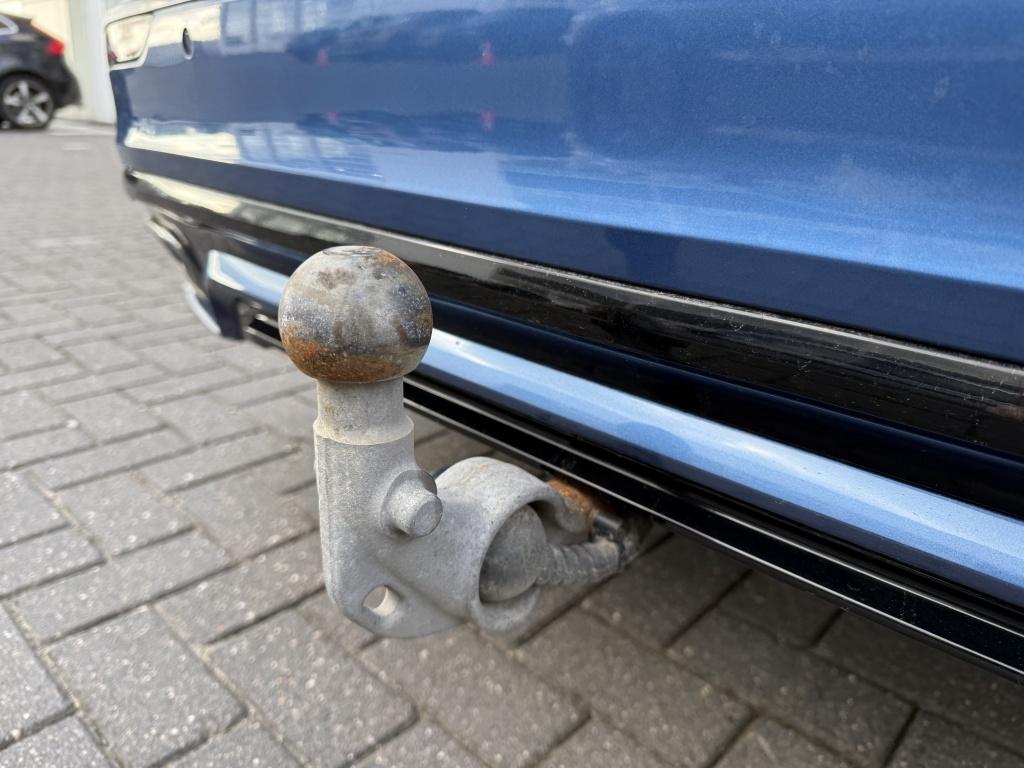 Volvo V60 t6 340pk recharge r-design| b&w sound| panodak| adap.cruise| tre