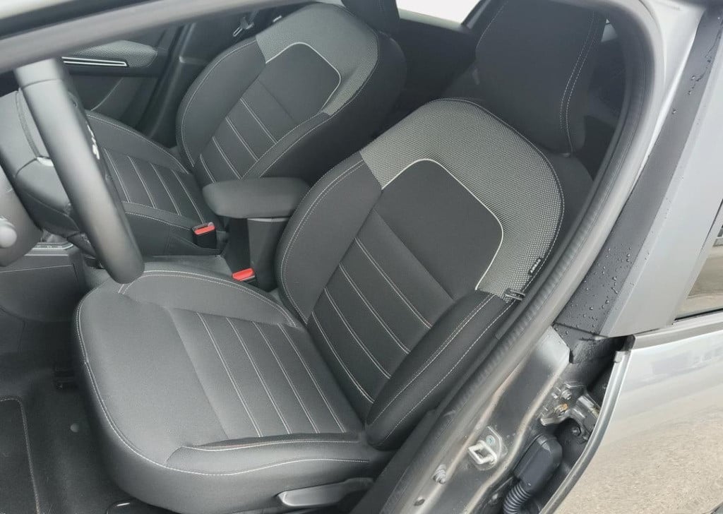 Dacia Jogger 1.6 hybrid 140 extreme 7p.