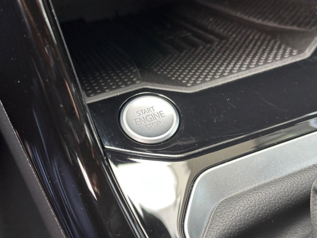 Volkswagen T-roc 1.5 tsi 150pk dsg r-line | camera | keyless | elek. achter
