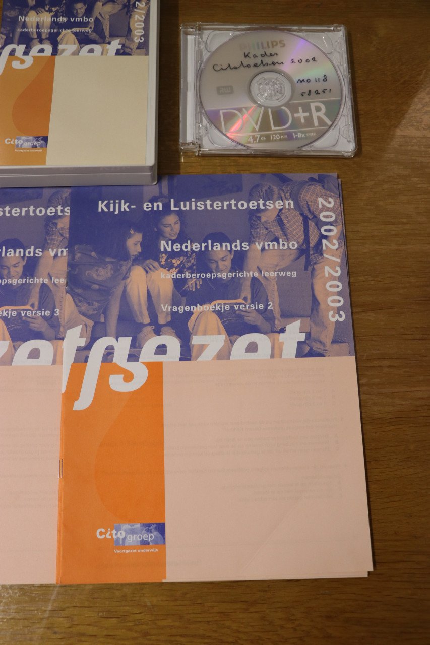 Kijk- en luistertoets Nederland Kaderberoepsgerichte leerweg 2002/2003