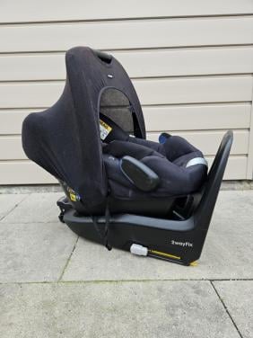Maxi cosi pebble + isofix
