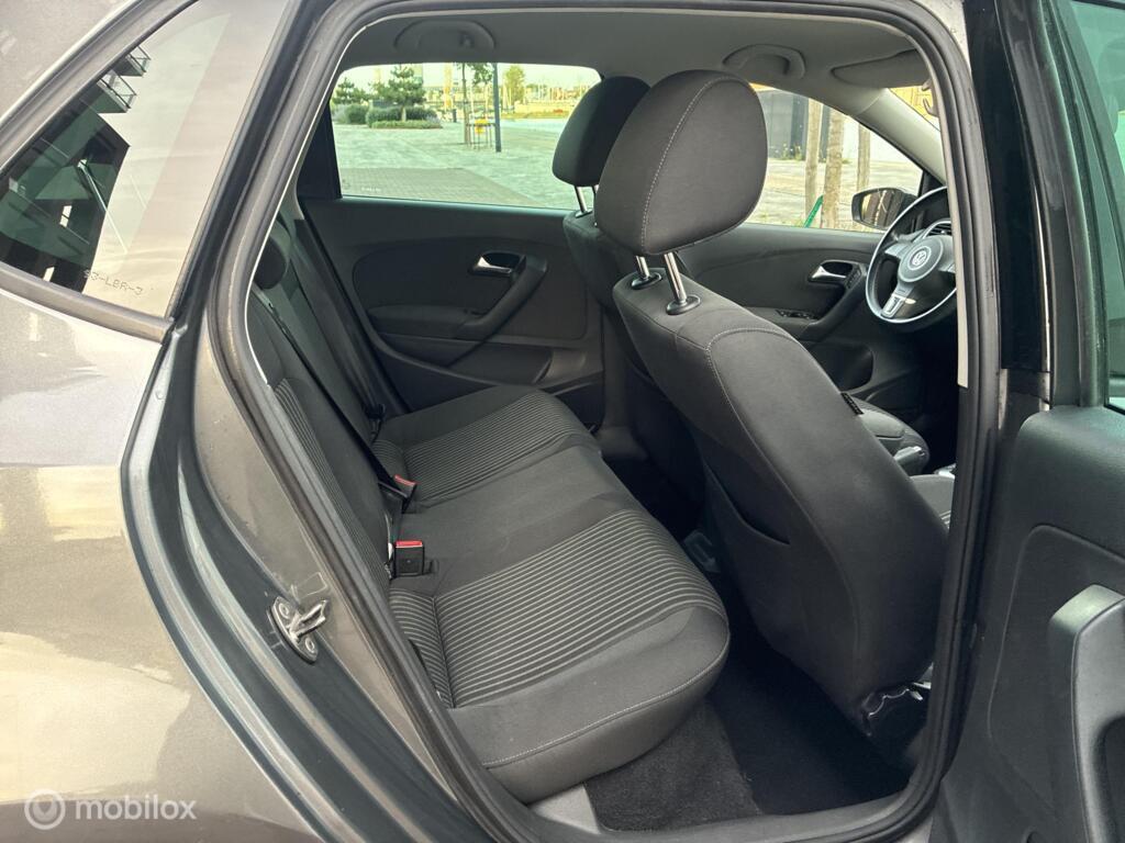 Volkswagen Polo 1.4 16V Highline Airco Automaat km146.061 Nap 5Deurs BJ2010