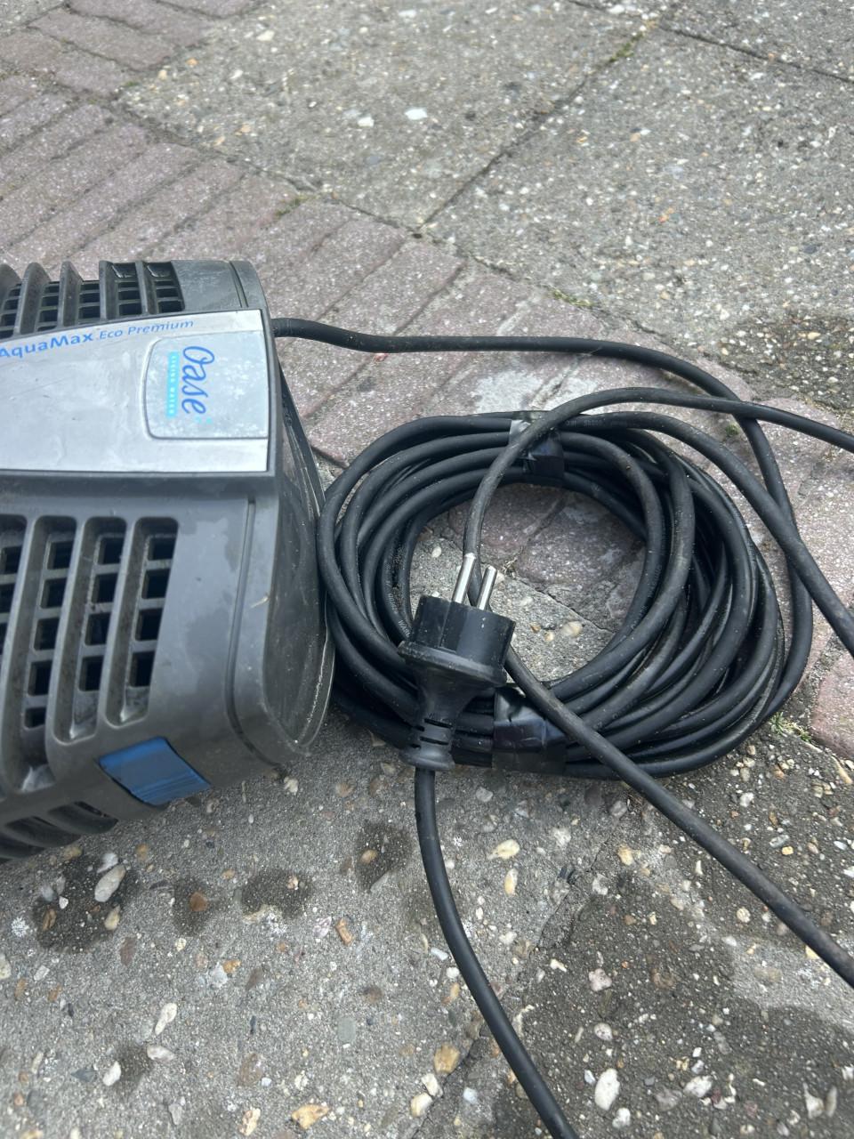 Te koop oase eco primium 4000 sterke en zuinige Vijverpomp en 4000 lpu
