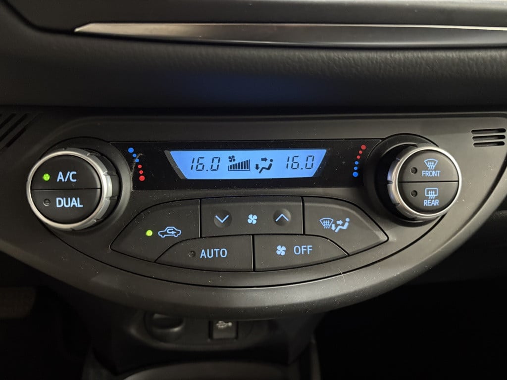 Toyota Yaris 1.5 hyb. premium