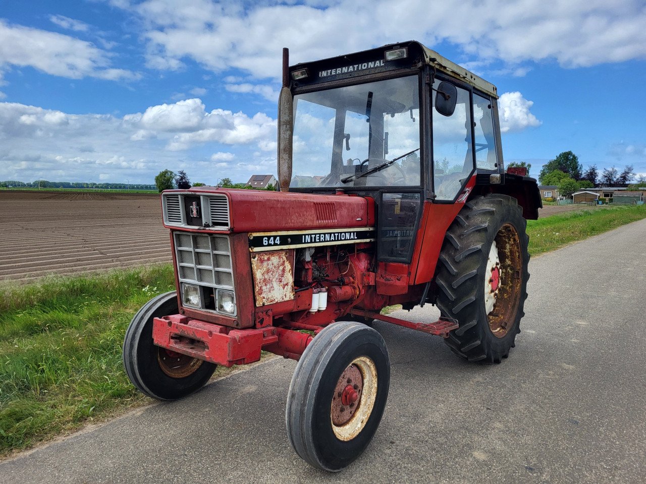 International 644