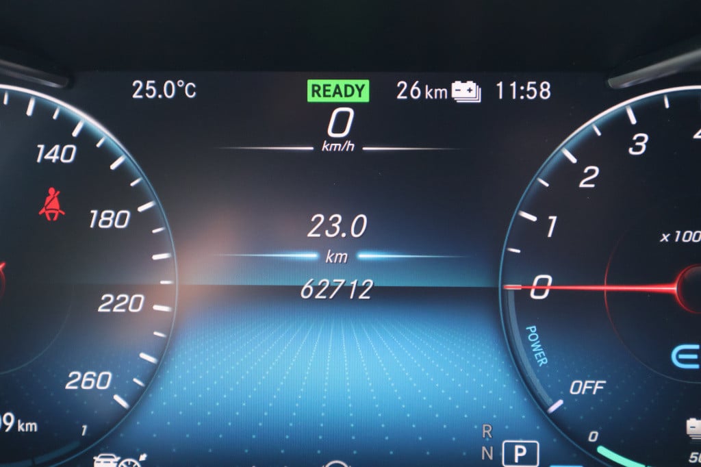 Mercedes-Benz Glc 300e 4matic business solution luxury l mbux l panoramadak