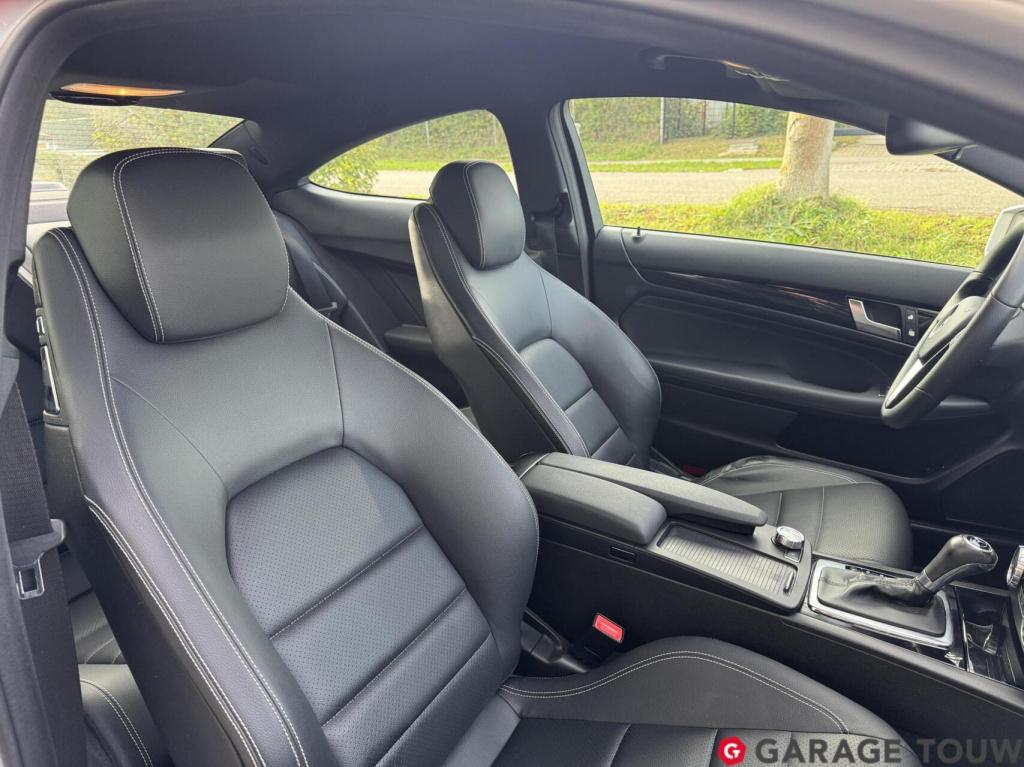 Mercedes-Benz C-Klasse coupé 180 *origineel nl, 2e eigenaar*