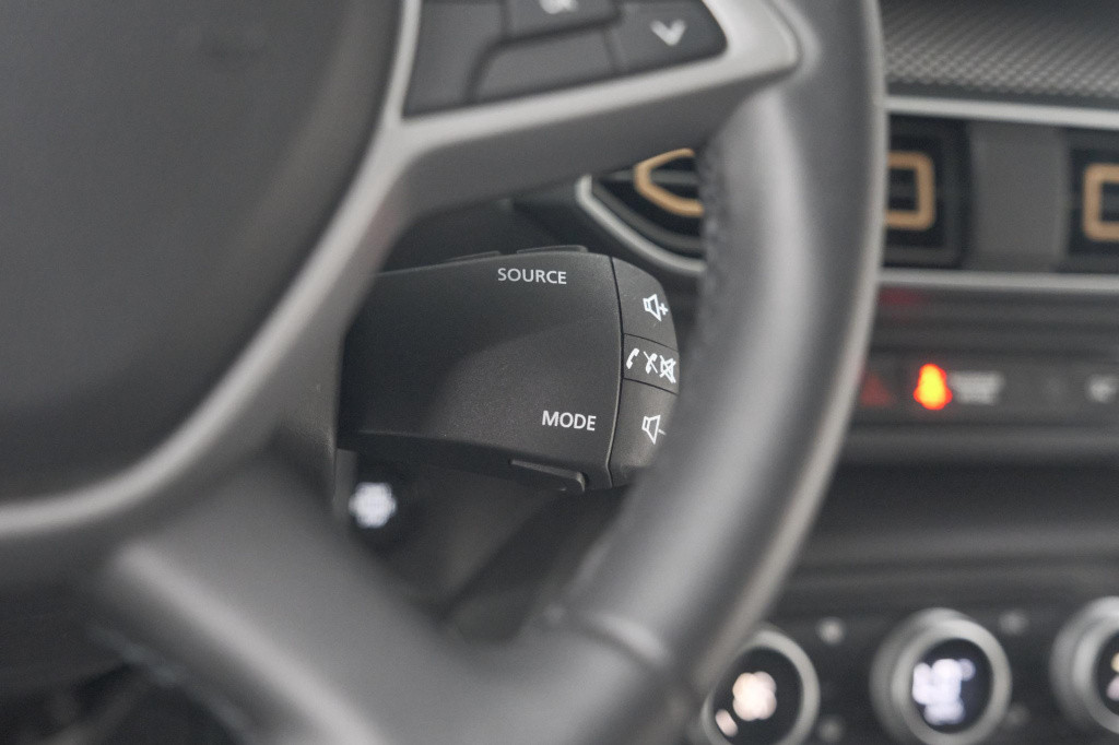 Dacia Sandero Stepway tce 90 expression | camera | dodehoekdetectie | navig