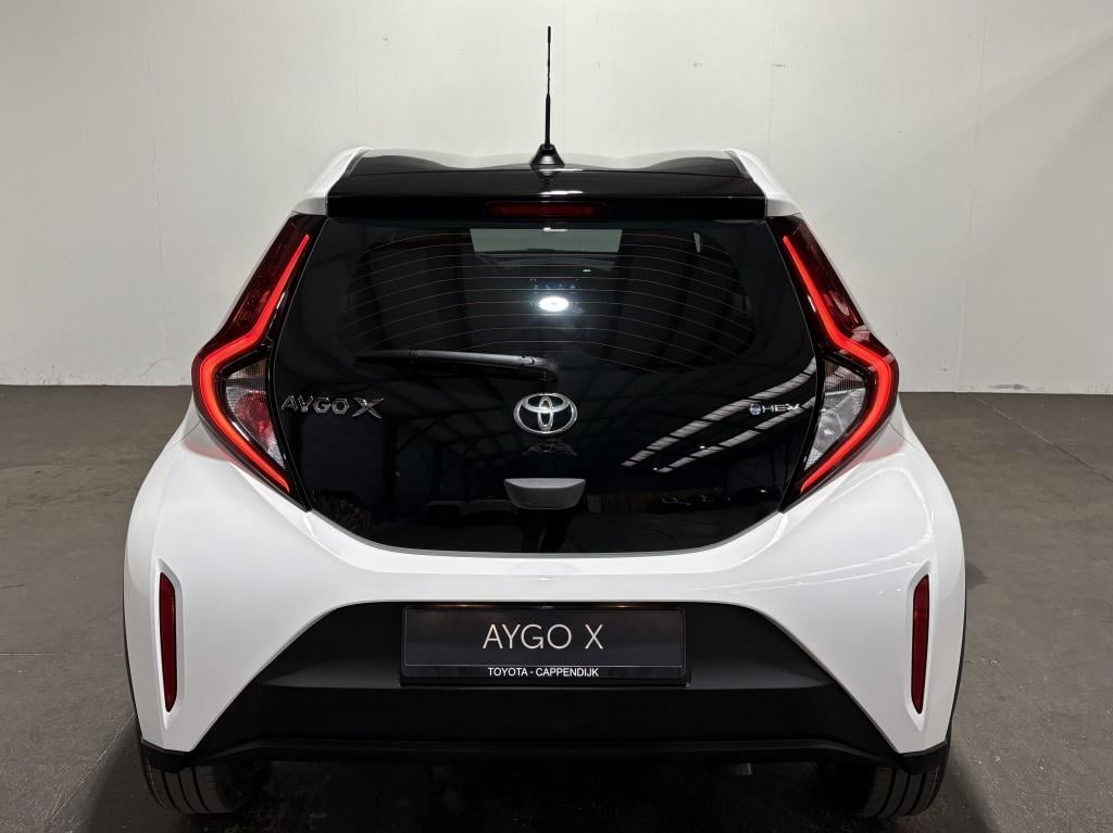 Toyota Aygo x 15 hydrid play | black & white |
