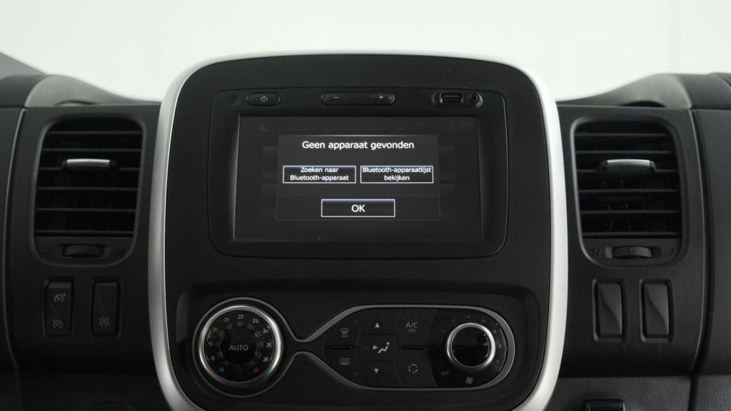 Renault Trafic 2.0 dci 170 t29 l2h1 dc comfort | trekhaak | camera | apple 