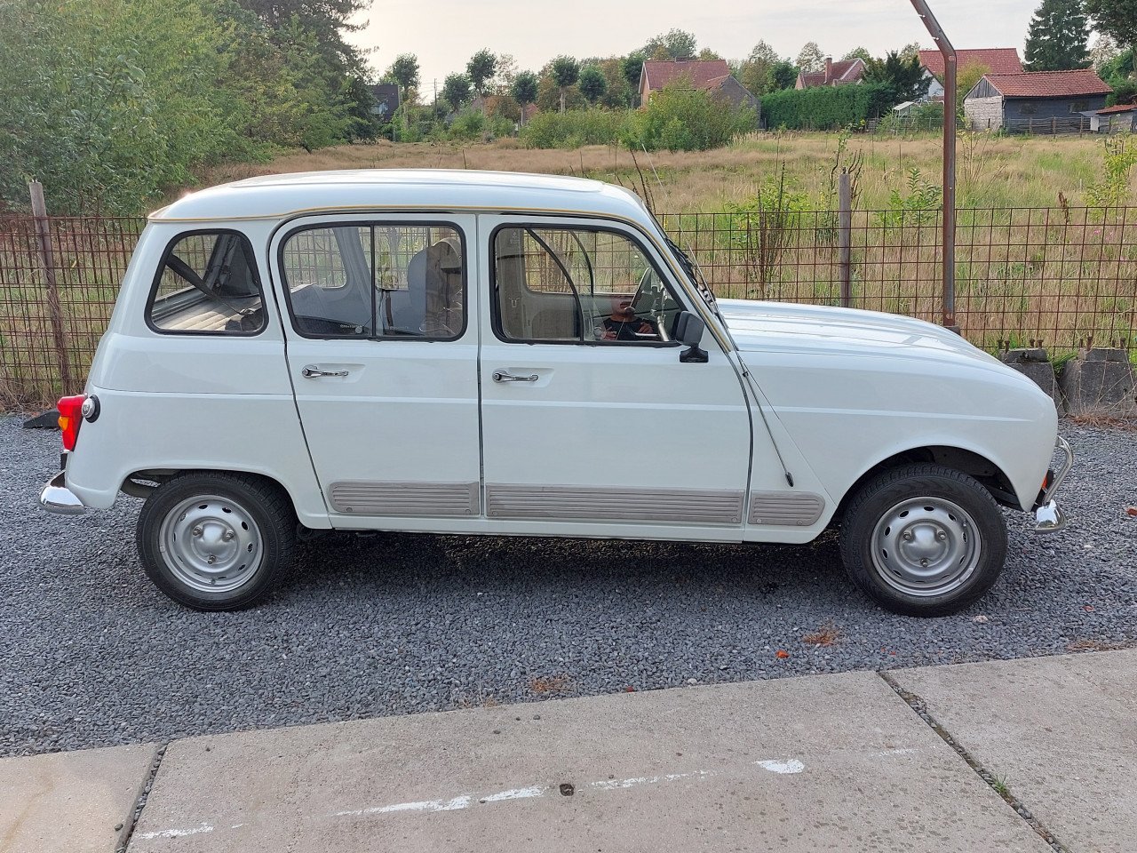 Renault 4