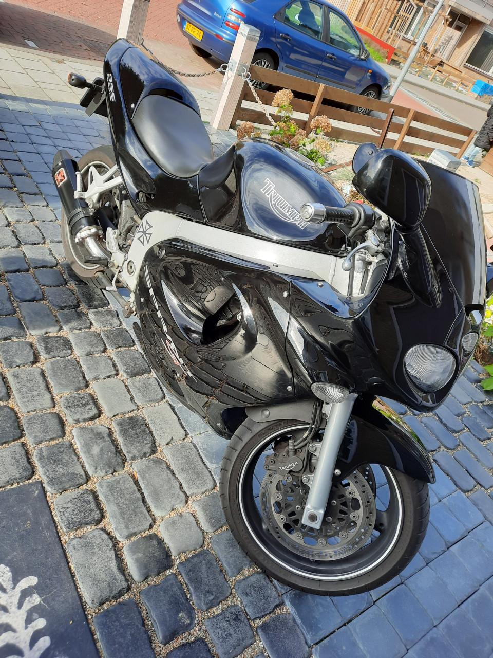 Triumph ST Sprint 955i