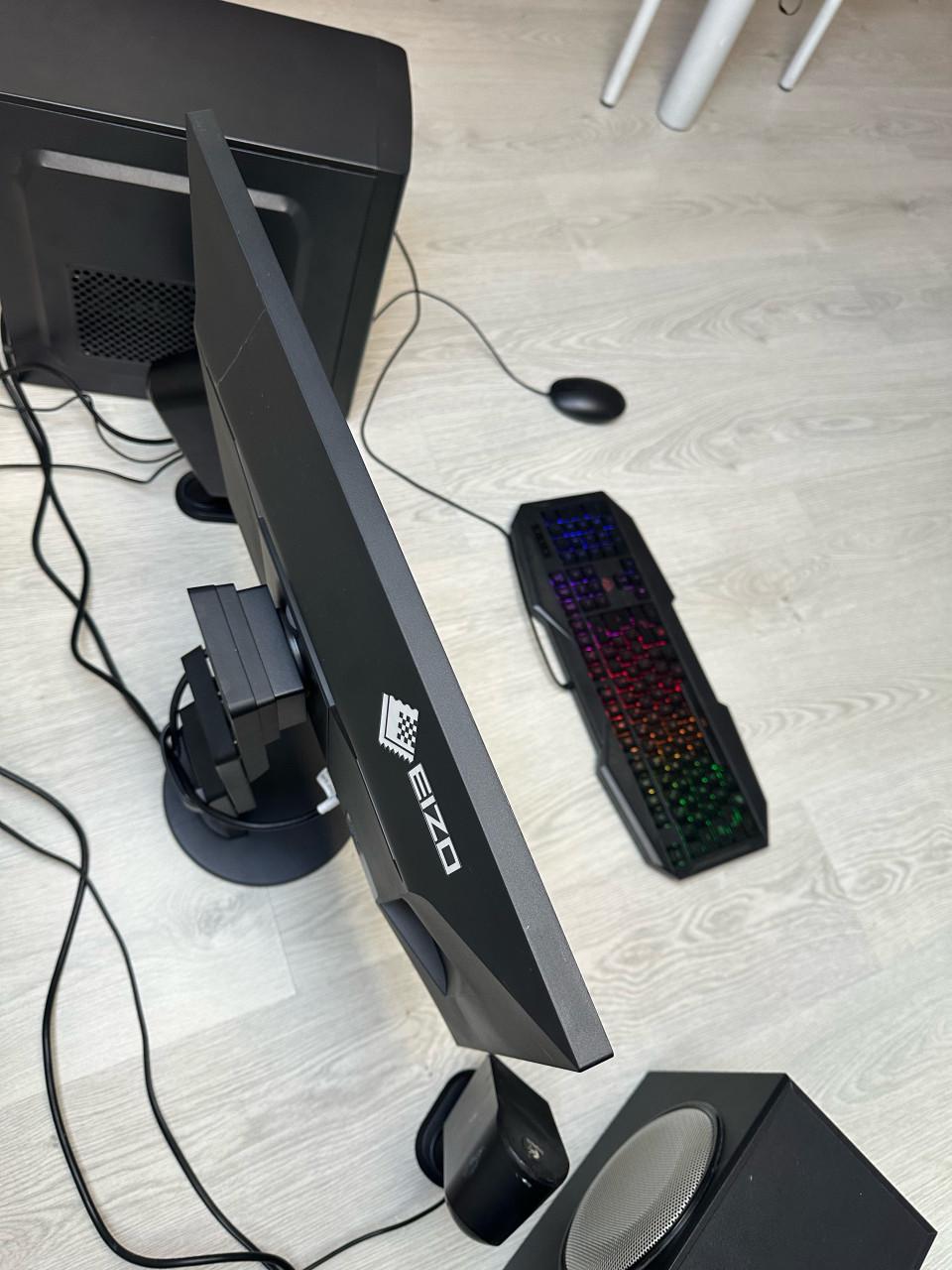 Complete set PC / Intel Core i5 / 8GB ram / Windows 11 /