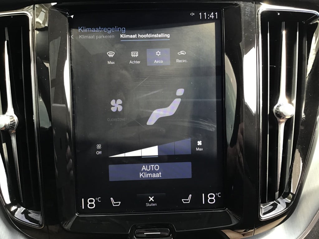 Volvo XC60 t8 390pk recharge mo.pro leder/luchtvering/h.k. audio/360 camera