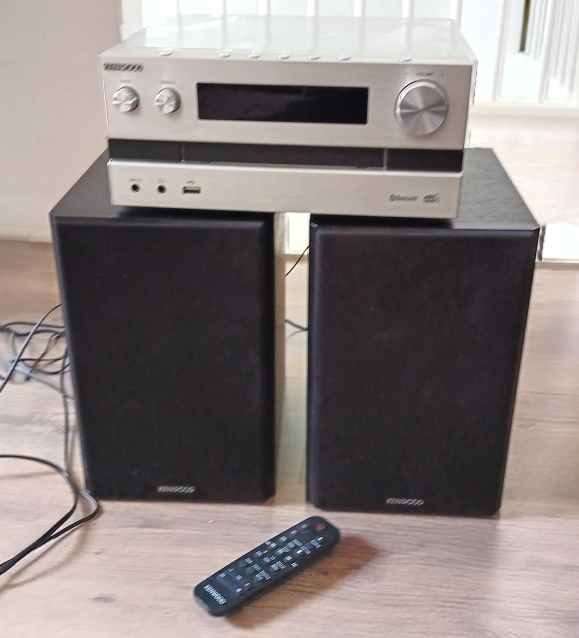 Kenwood DAB radio/ CD speler
