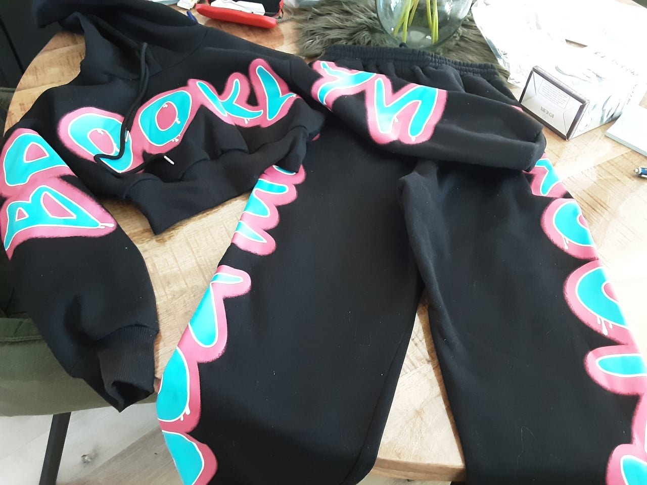 Als nieuw  leuk joggingpak  mt XS