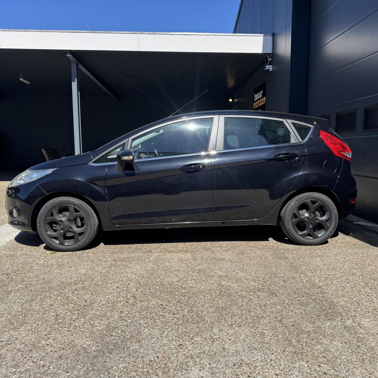 Ford Fiesta 1.25 44KW Titanium 5DRS 2009  Zwart Airco Apk Nap