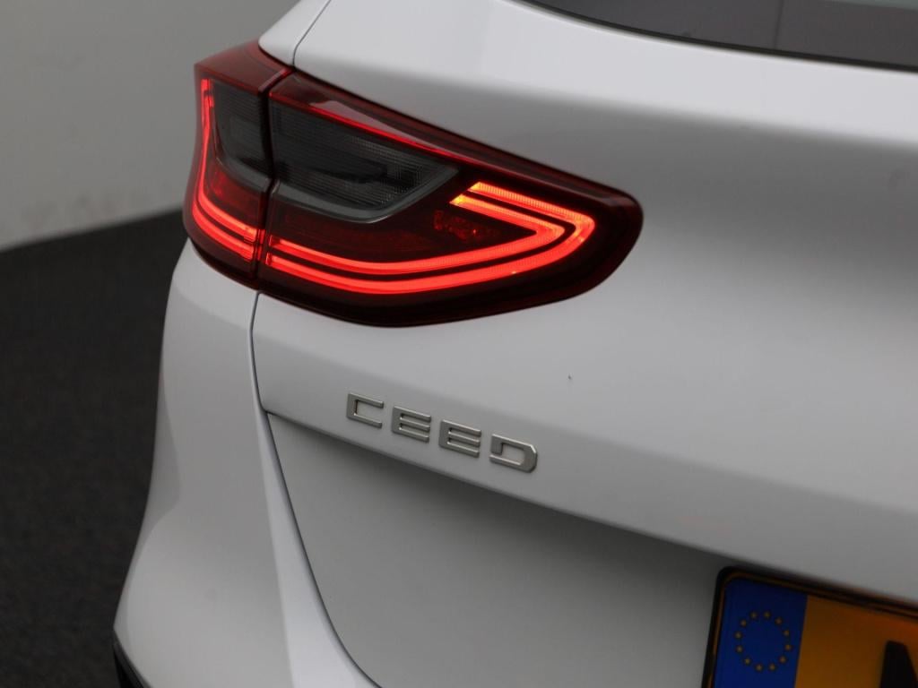 Kia Cee'd 1.0 t-gdi dynamicline | parkeer sensoren | navigatie | apple carp