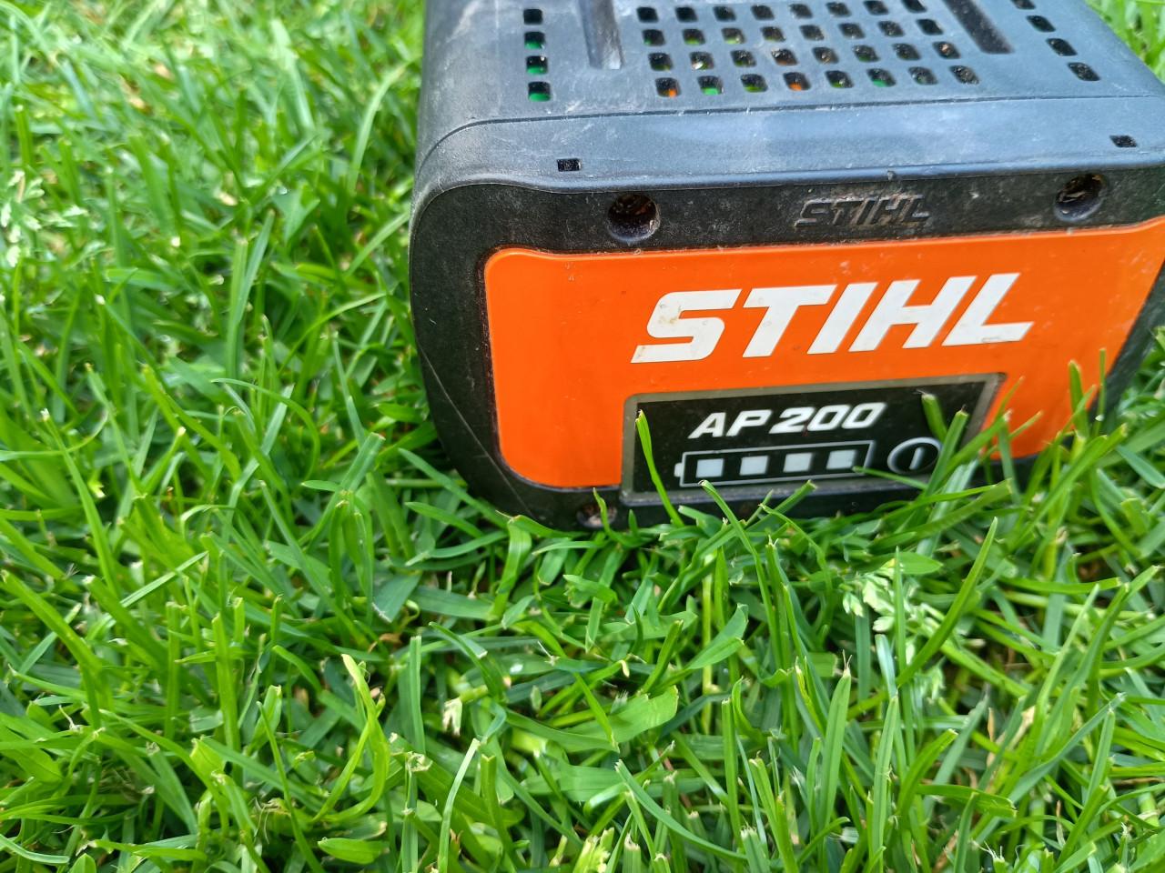 Accu heggenschaar stihl hsa82 met accu ap 200
