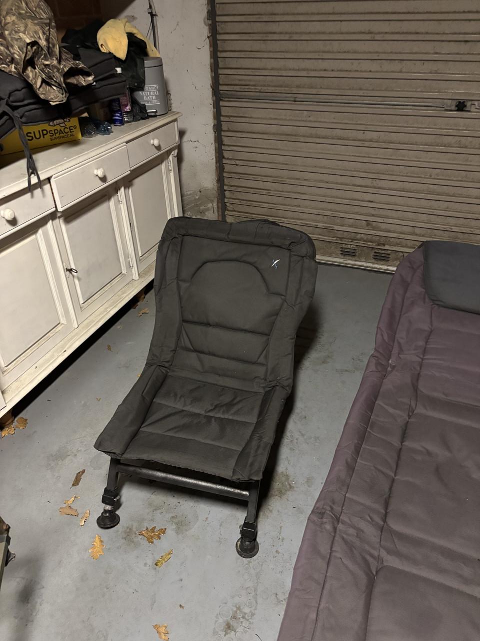 Stretcher stoel en transportkar karper