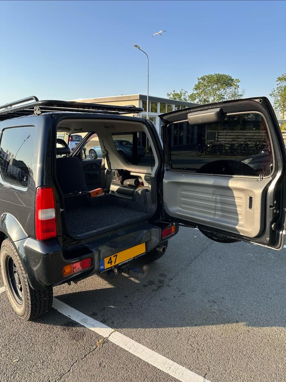Suzuki Jimny 4x4.