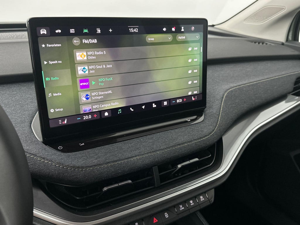 Skoda Elroq business edition tour elektromotor 210 kw / 286 pk